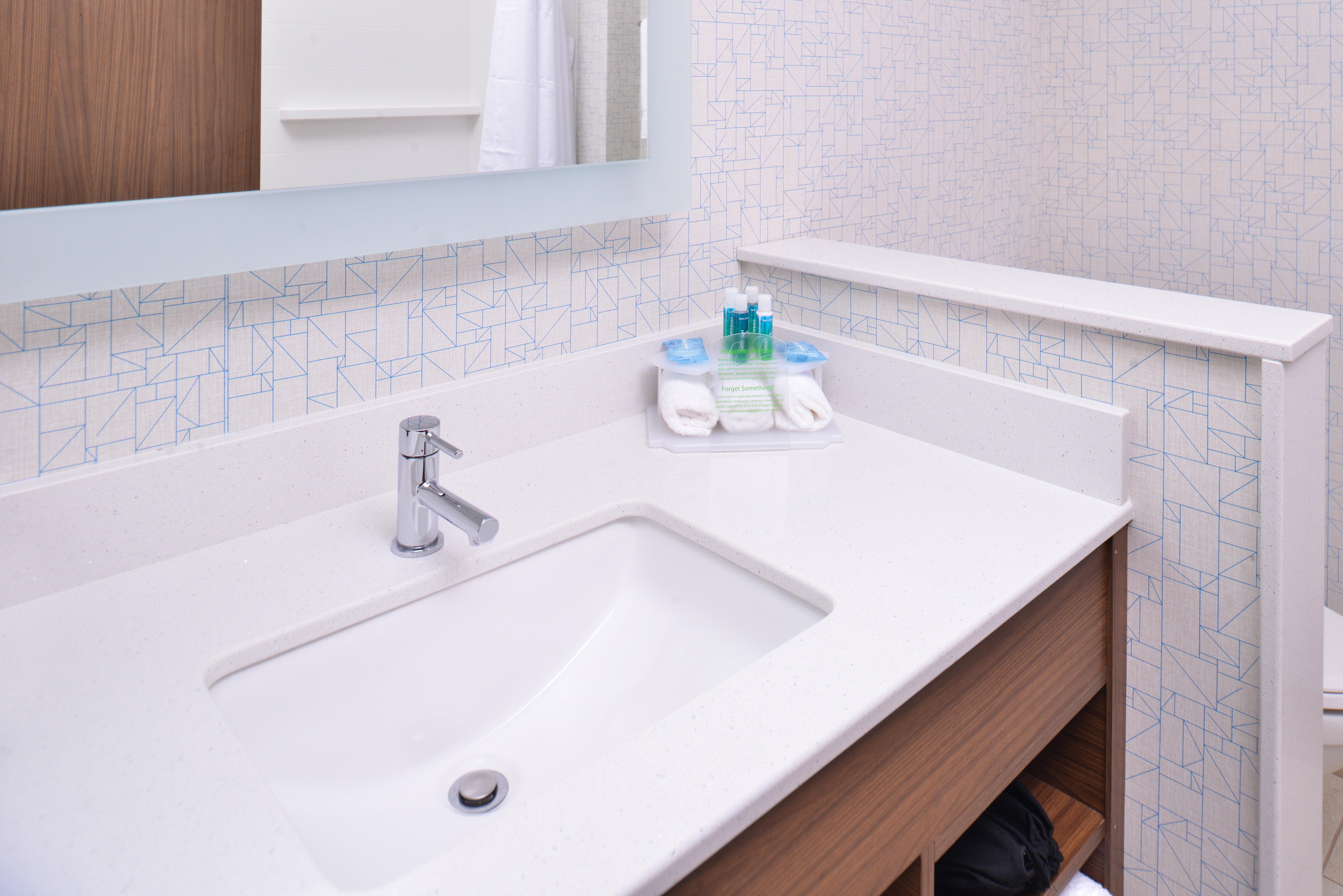 Hotel Express & Omaha Airport By Ihg Carter Lake
